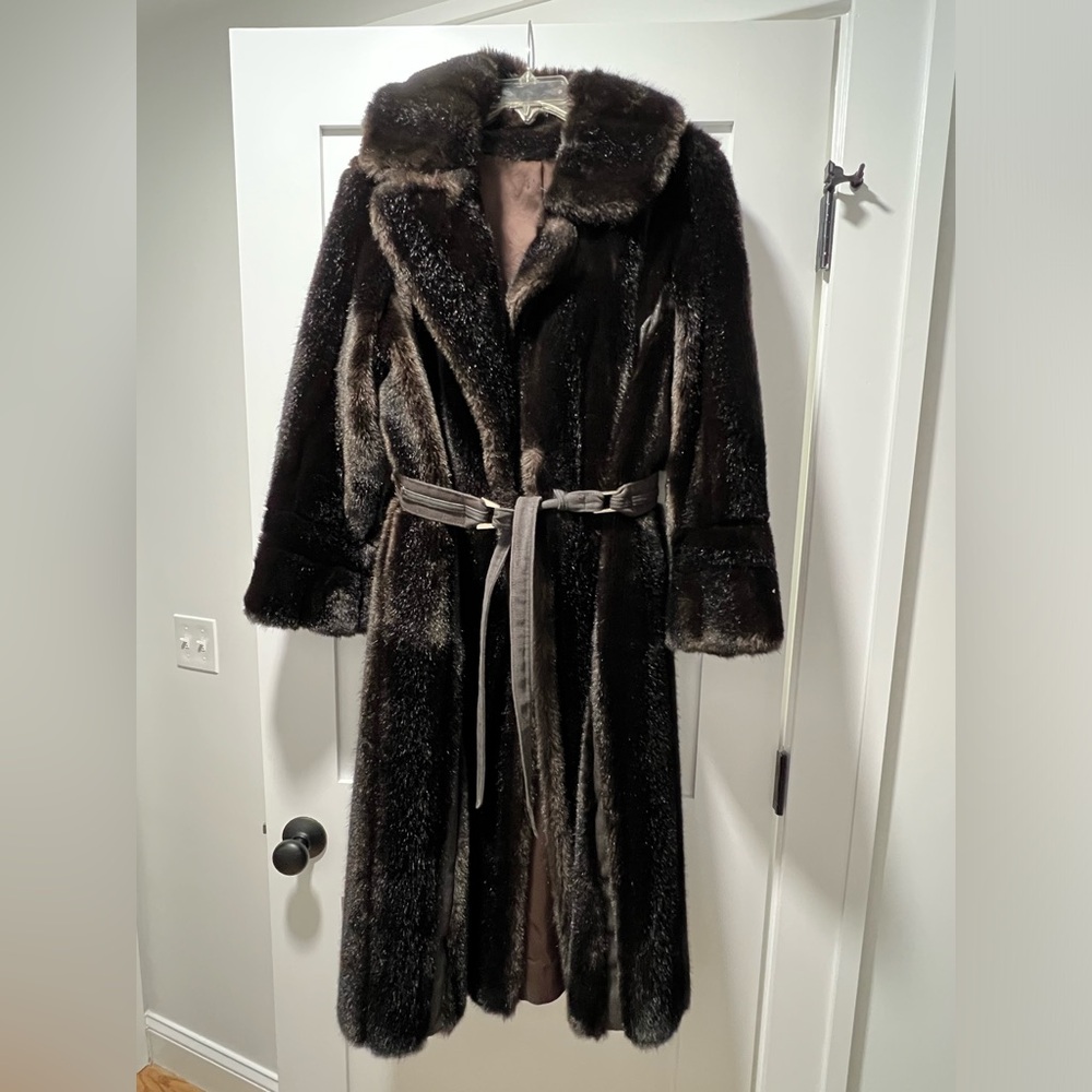 *SALE* vintage faux fur coat